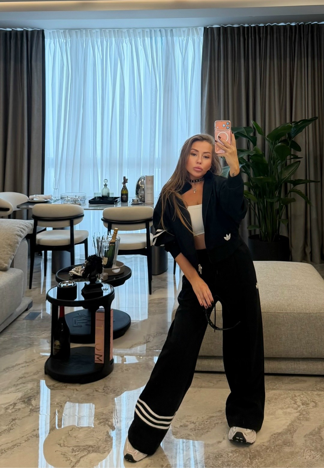 костюм спортивный женский,спортивный костюм,костюмы женские,трикотажные костюмы,костюм с лампасами