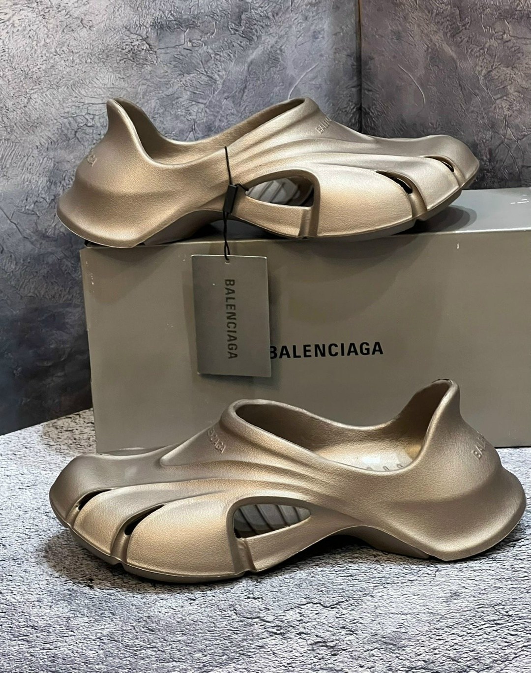 шлепанцы balenciaga,сандалии balenciaga,тапочки balenciaga,сабо balenciaga,шлепанцы баленсиага