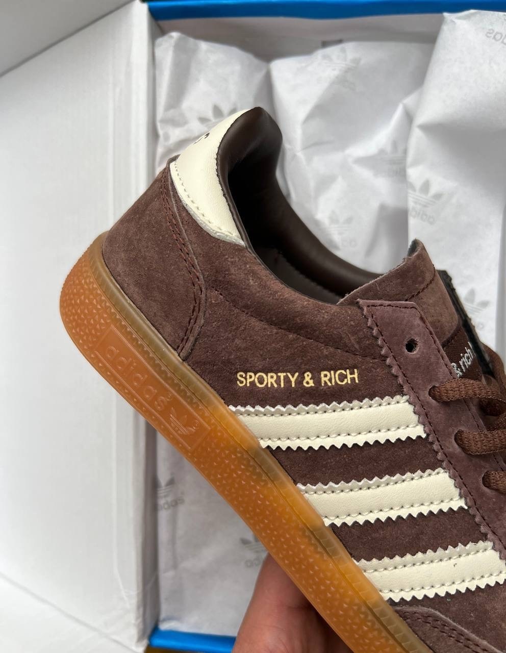 кроссовки adidas handball spezial,кроссовки adidas handball spezial sporty & rich на шнурках,кроссовки adidas spezial,кроссовки adidas handball spezial sporty & rich brown,кроссовки adidas handball sp