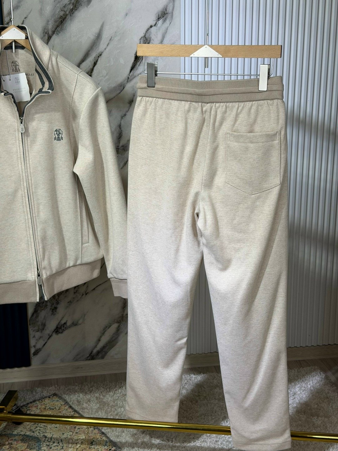 спортивный костюм brunello cucinelli,костюм спортивный loro piana,костюм brunello cucinelli,brunello cucinelli спортивный костюм мужской,спортивный костюм лоро пиано мужской бежевый