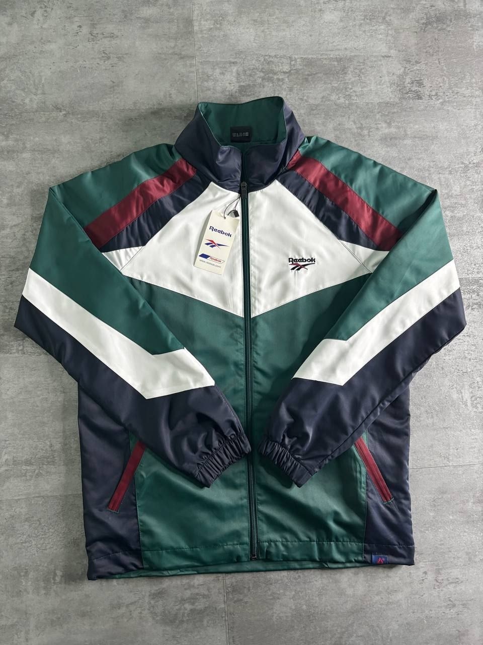 костюм reebok ретро в стиле 90-х,спортивный костюм reebok в стиле 90 х,спортивный костюм reebok из 90х,спортивный костюм reebok retro 90,костюм спортивный reebok мужской стиль 90-х