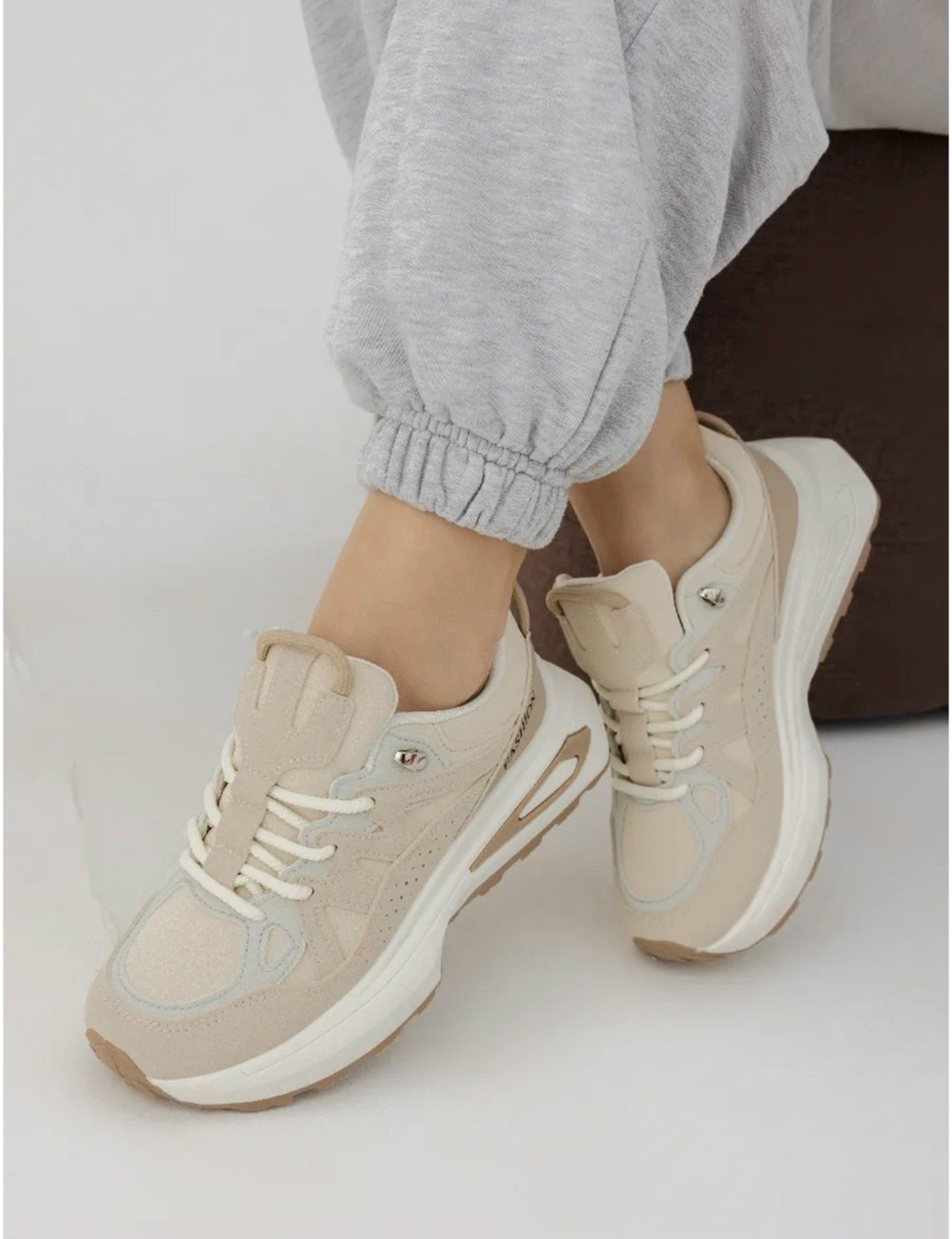 кроссовки женскиe,,кроссовки для женщин,бежевые кроссовки,кроссы женские