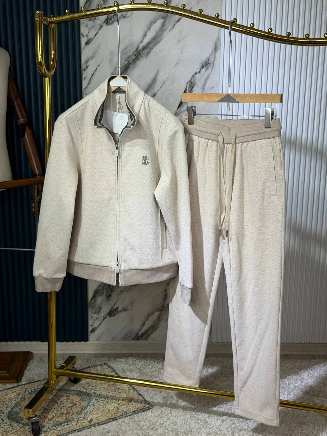 спортивный костюм brunello cucinelli,костюм спортивный loro piana,костюм brunello cucinelli,brunello cucinelli спортивный костюм мужской,спортивный костюм лоро пиано мужской бежевый