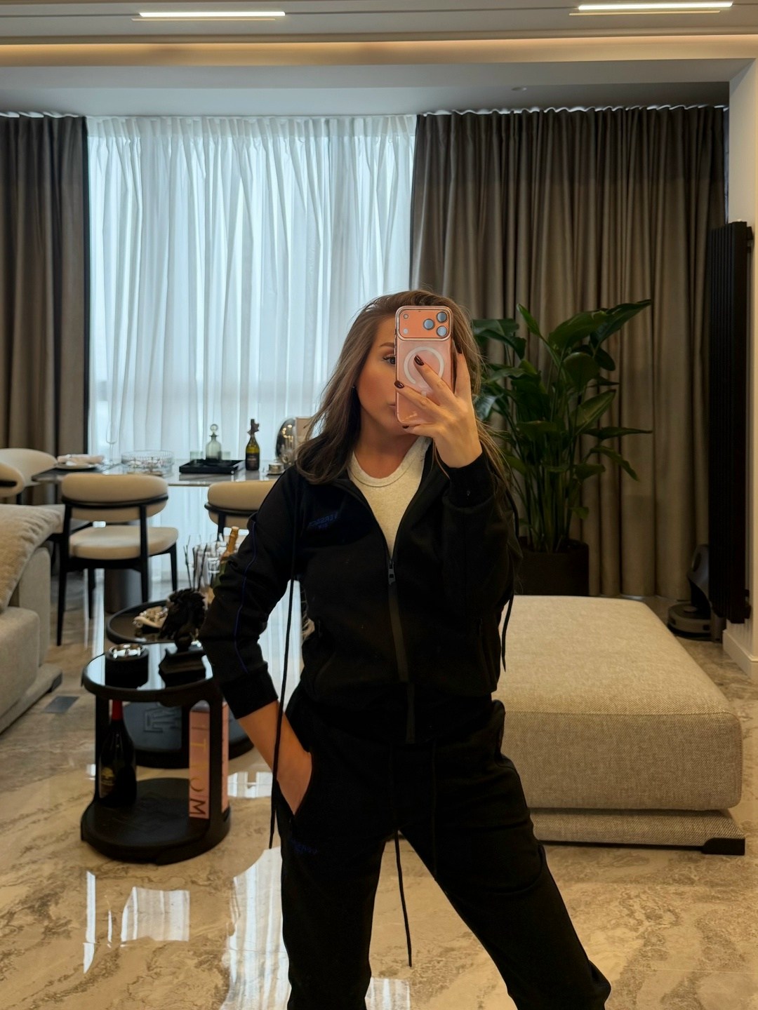 костюм спортивный стильный,костюм женский на флисе,костюм на флисе,костюм,спортивный костюм