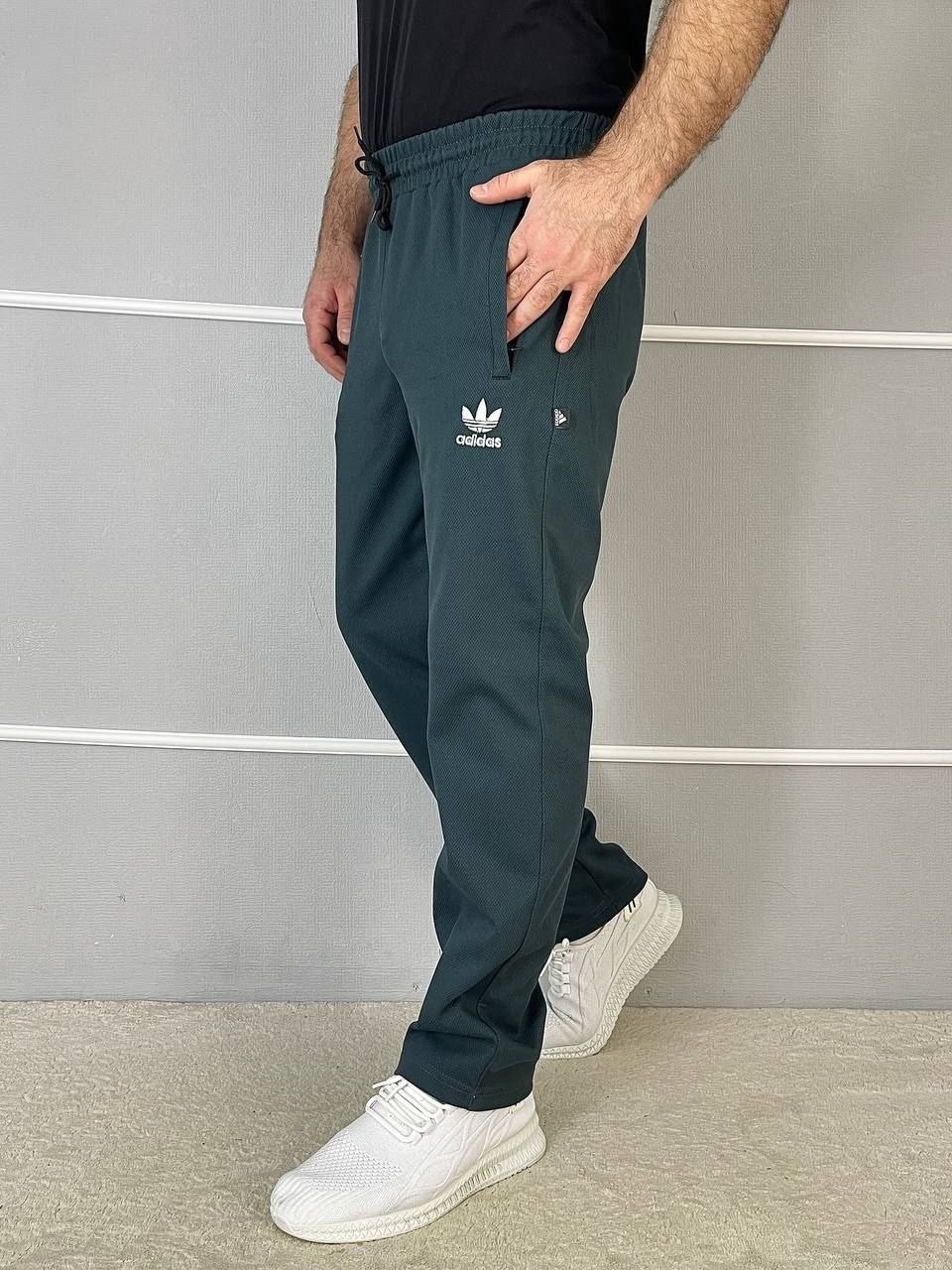 брюки адидас ориджинал мужские зеленые,спортивные штаны мужские,штаны спортивные тонкие,штаны спортивные,спортивные брюки