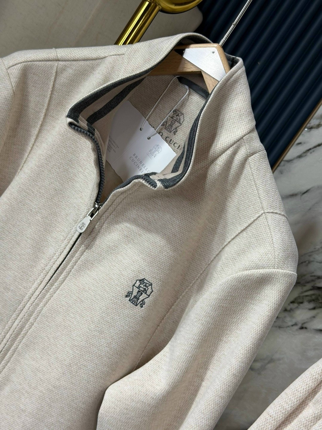 спортивный костюм brunello cucinelli,костюм спортивный loro piana,костюм brunello cucinelli,brunello cucinelli спортивный костюм мужской,спортивный костюм лоро пиано мужской бежевый