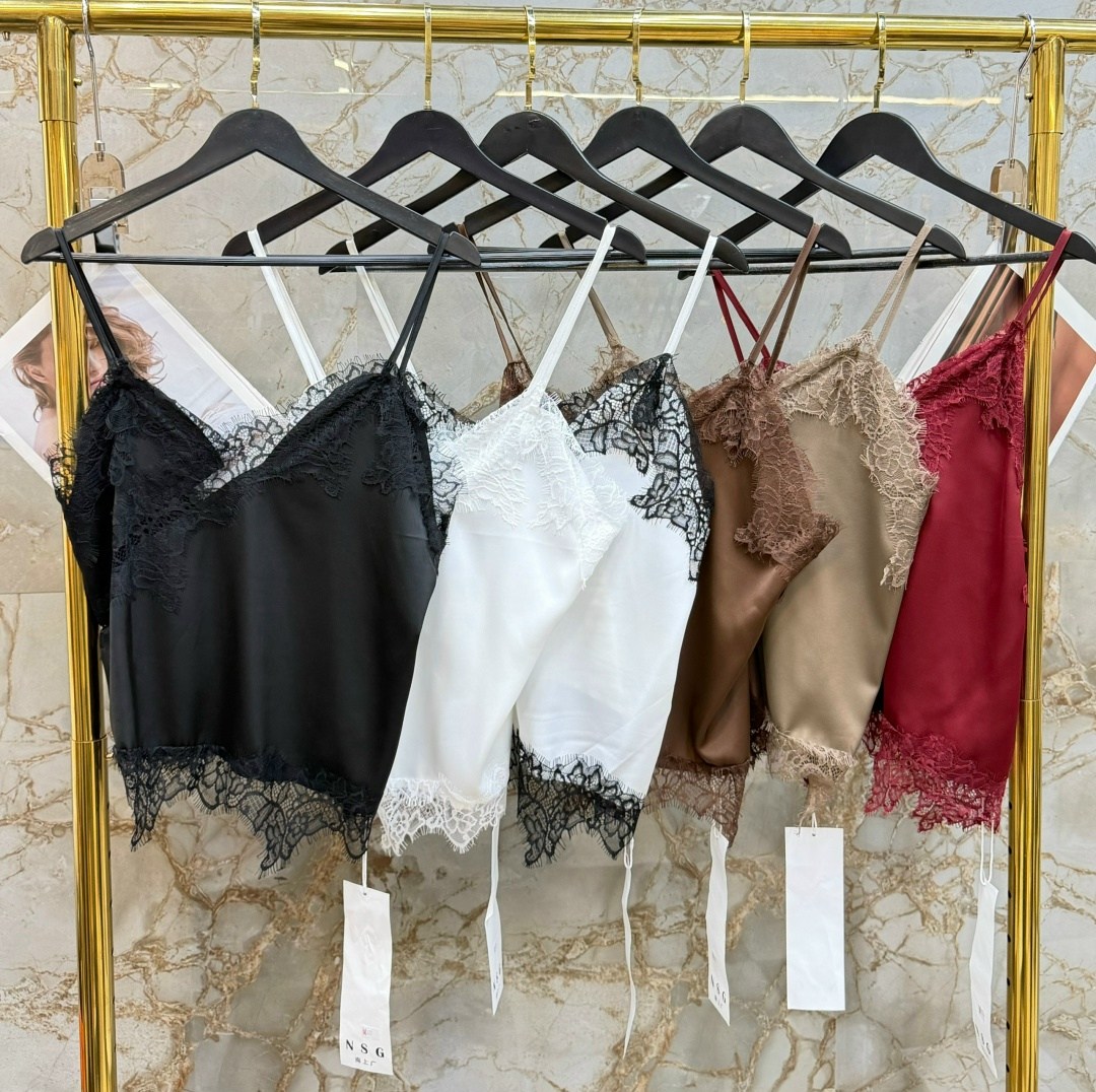 топ с кружевом,топ шелковый с кружевом,женский топ с кружевом,шелковый топ с кружевом в бельевом стиле,топ на бретелях с кружевом