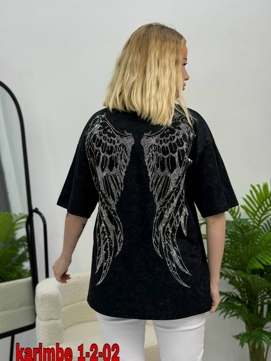 футболка женская,футболка базовая со стразами оверсайз,футболка со стразами оверсайз perfecto collection,футболка с крыльями,женская футболка оверсайз