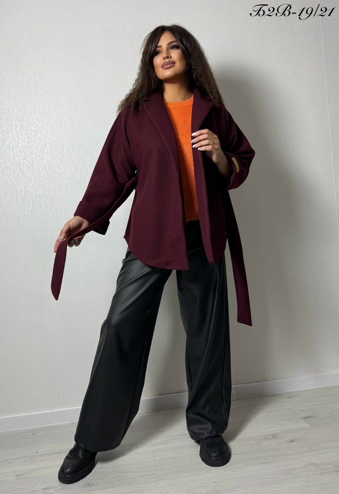 бордовое пальто,пальто демисезонная,пальто с поясом,бордовое короткое пальто,короткие пальто