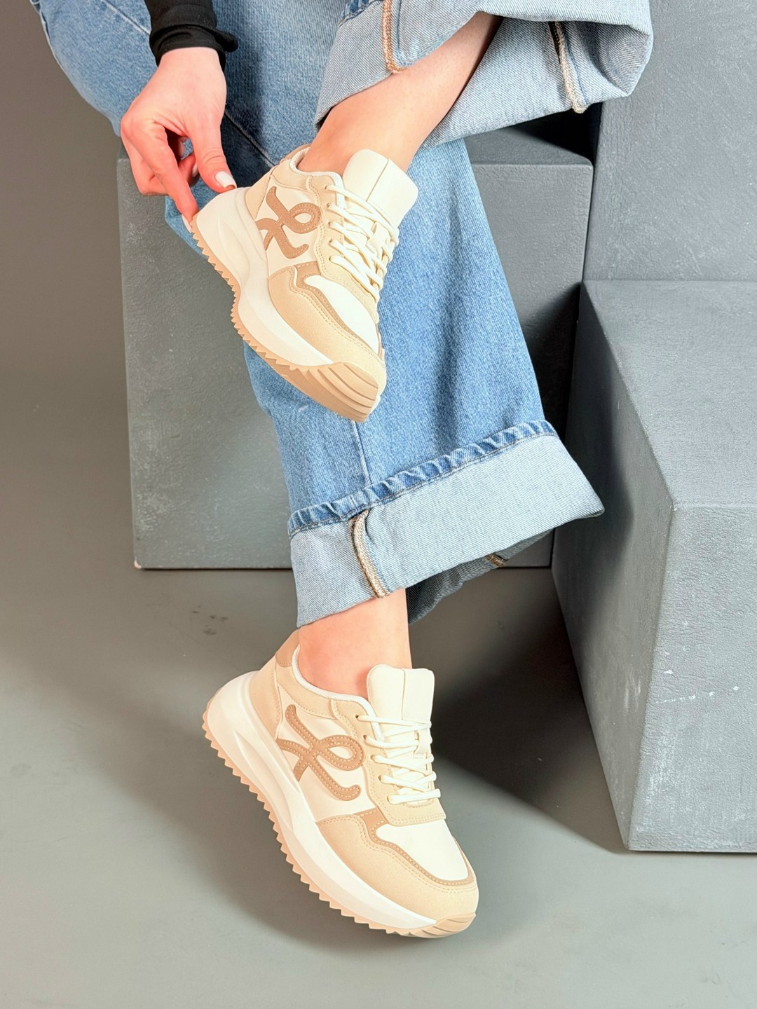 кроссовки женскиe,,модные кроссовки,кроссовки new balance,кроссовка