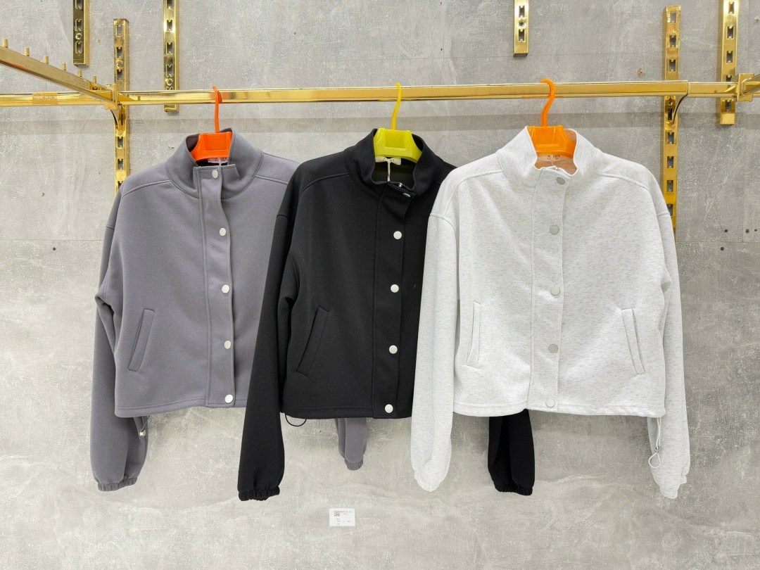 женская куртка бомбер,куртка бомбер,куртка повседневная,куртка женская модная,оверсайз куртка