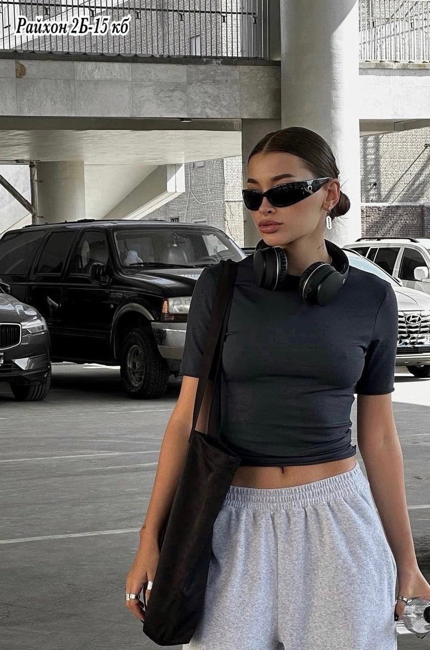 футболки модные,девушка,топ черный женский,короткая кофта,футболка женская короткая