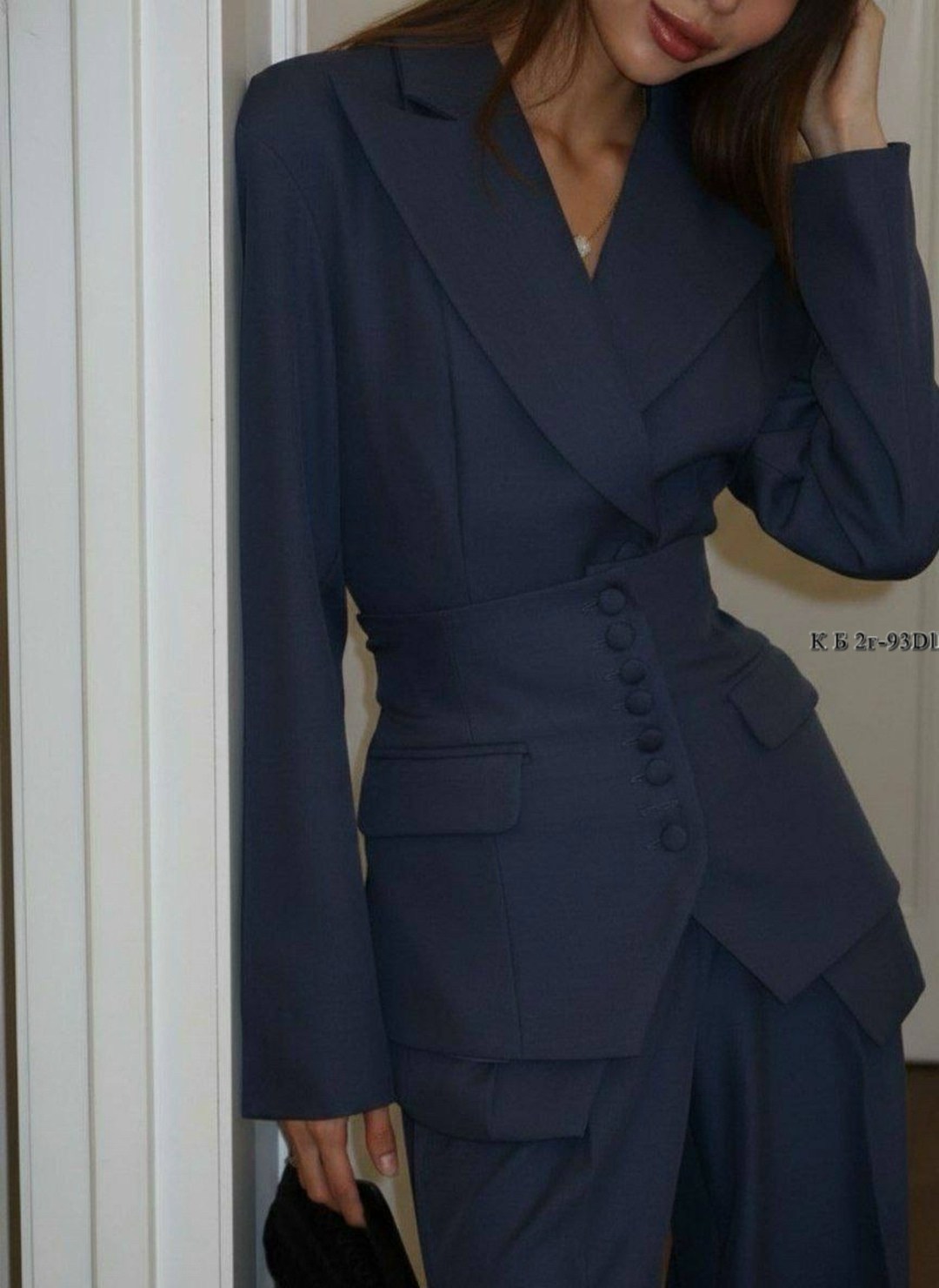 брючный костюм,женский брючный костюм,стильный женский костюм,женский костюм,женский костюм с брюками