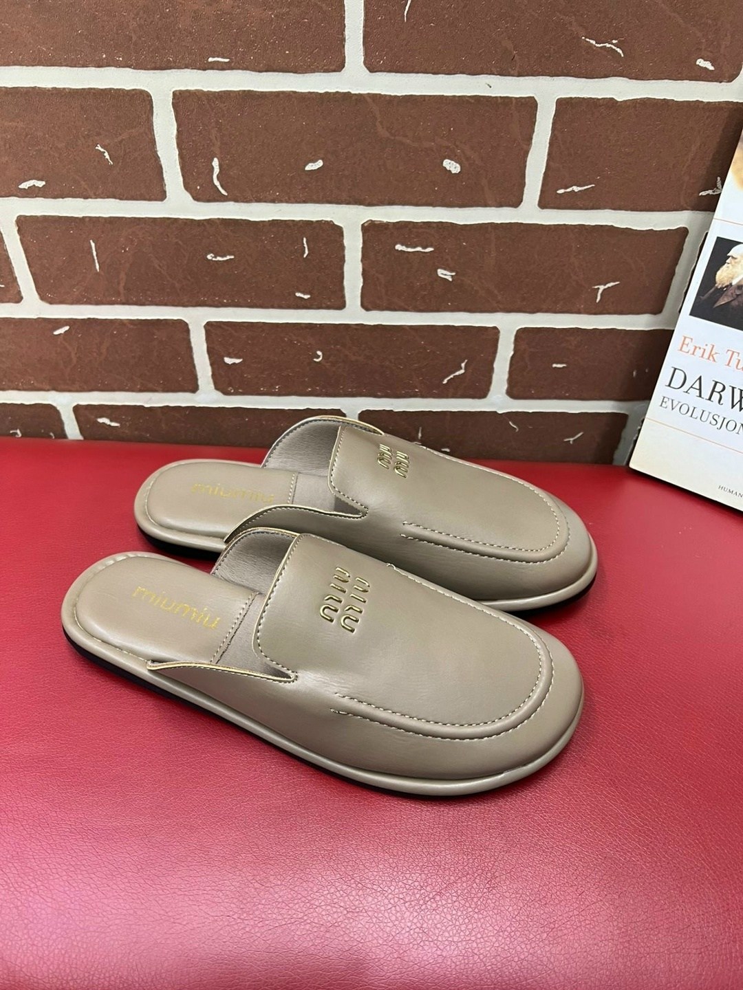 шлепки фенди,шлепанцы женские,мюли женские,,кожаные мюли