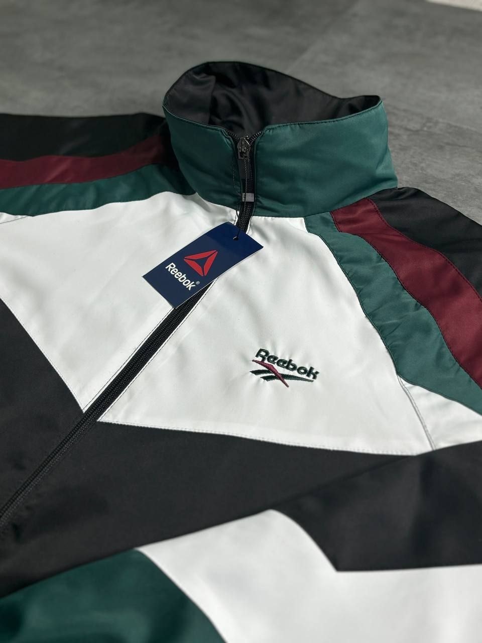 костюм reebok ретро в стиле 90-х,спортивный костюм reebok в стиле 90 х,спортивный костюм reebok из 90х,спортивный костюм reebok retro 90,костюм спортивный reebok мужской стиль 90-х