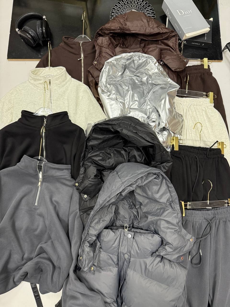 miu miu женский серый костюм тройка,женский костюм тройка,костюм женский на флисе,тройка костюм женский на флисе,костюм на флисе