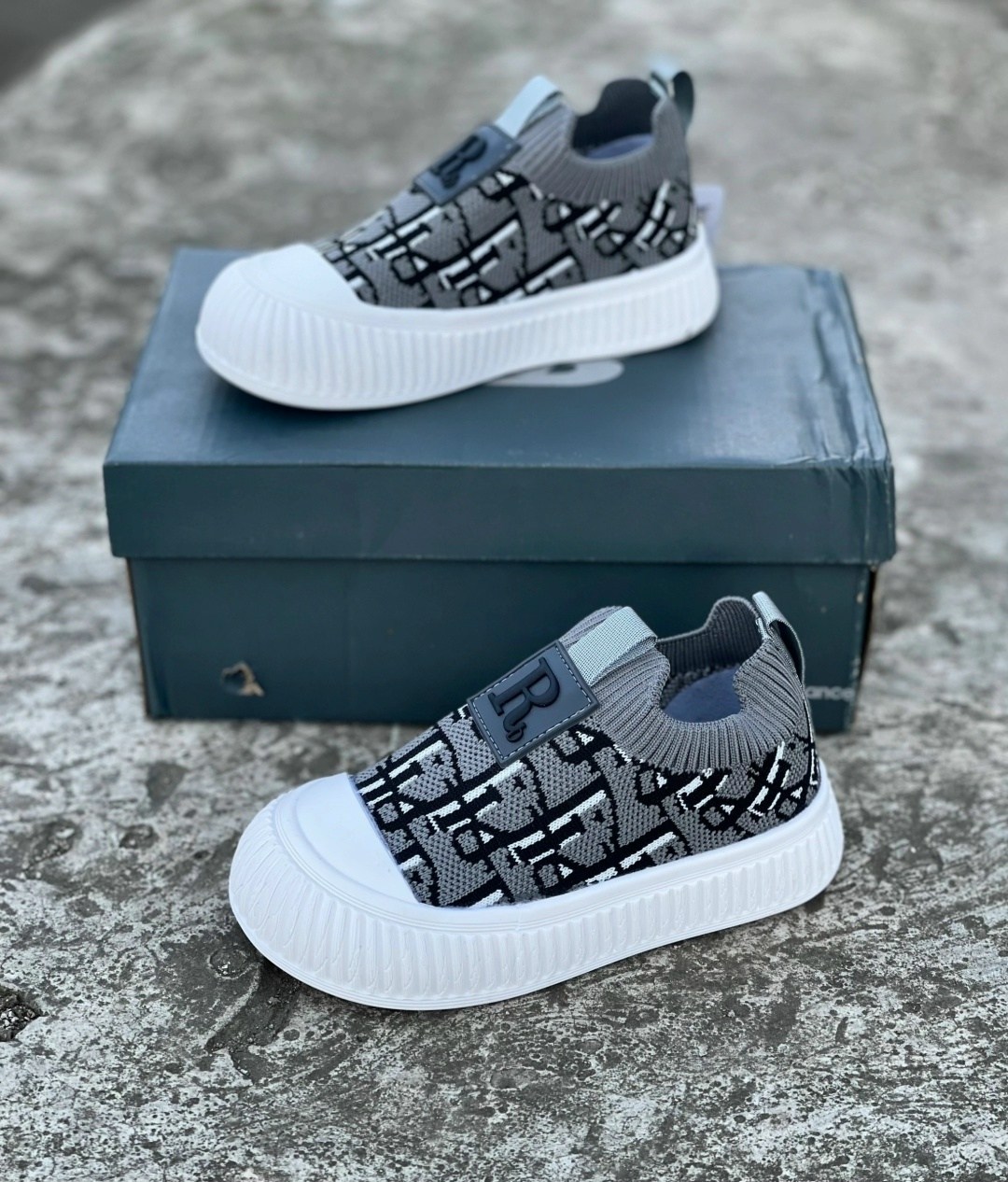 ,кроссовки женскиe,белые кроссовки,спортивная , для малышей