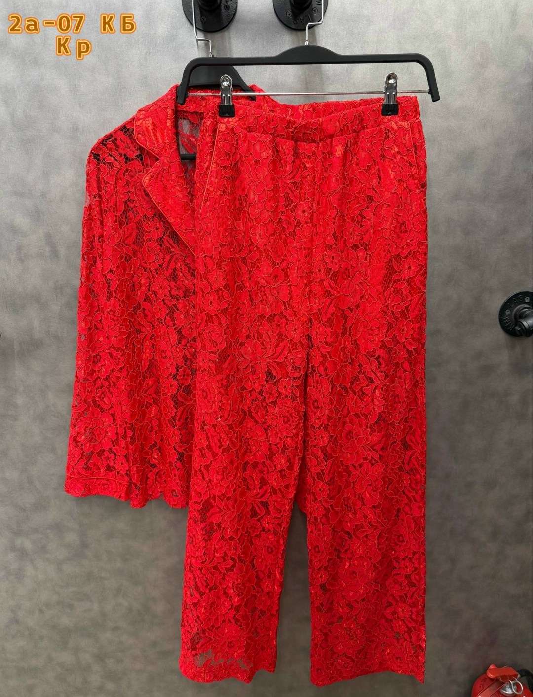 костюм с кружевом,кружевной костюм,женские костюмы,элегантный костюм женский,кружевное платье