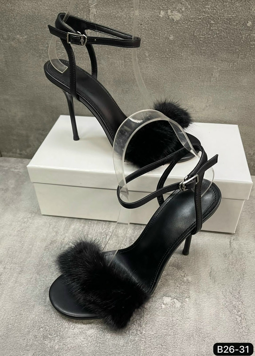 ,босоножки с мехом,меховые босоножки,женские босоножки,босоножки с перьями