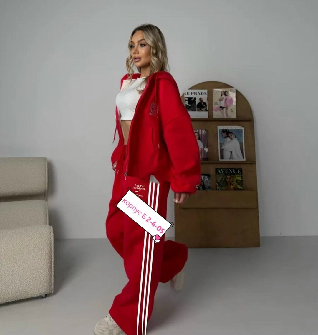 спортивный костюм адидас красный женский,красный костюм адидас ориджинал,женский спортивный костюм adidas,адидас костюм женский,костюм спортивный