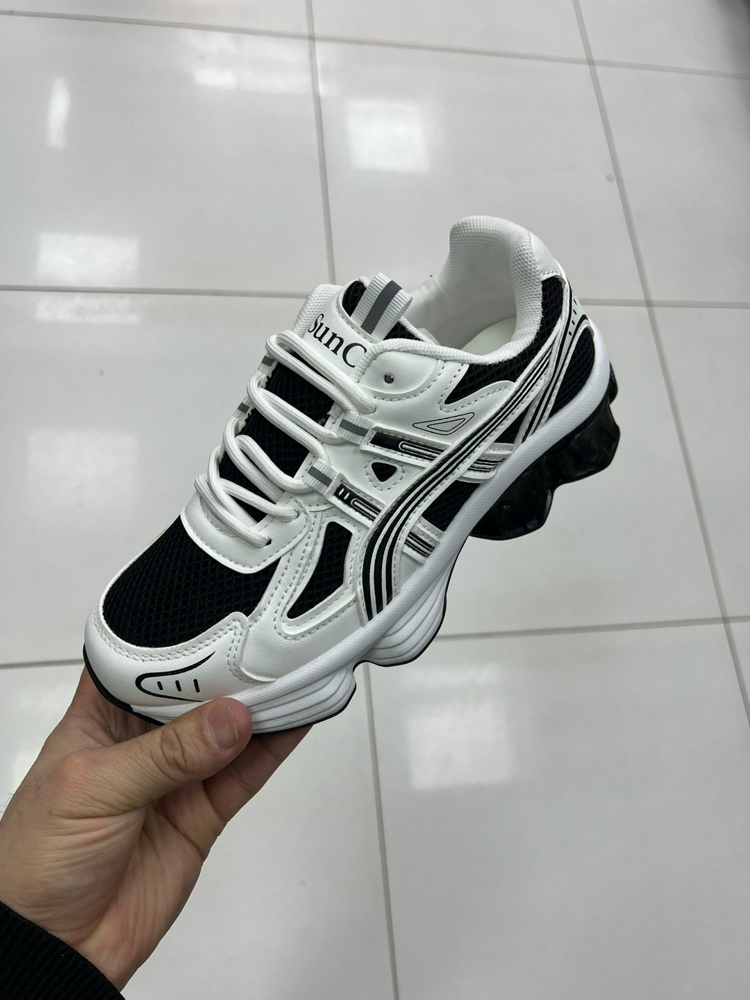 кроссовки женскиe,кроссовки,женские кроссовки asics,белые кроссовки,спортивная