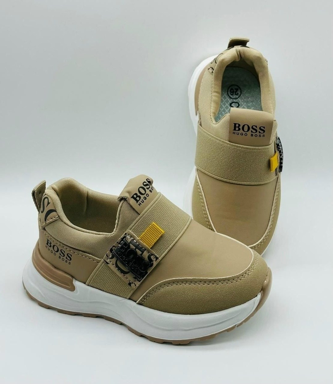 ,женские кроссовки,женская ,модные кроссовки,кроссовка