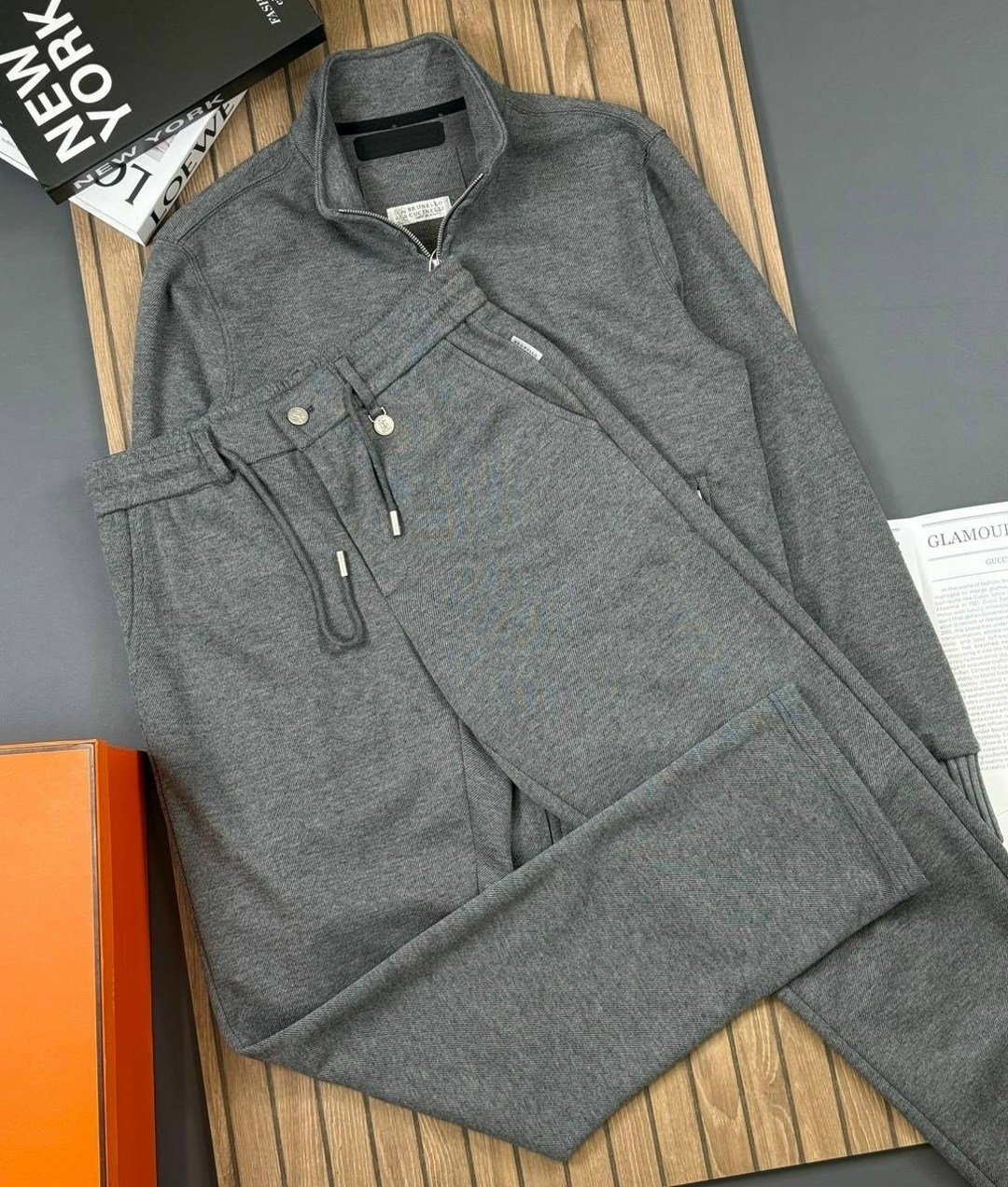 спортивный костюм brunello cucinelli,спортивный костюм мужской,loro piana костюм спортивный,мужская мода,костюм спортивный