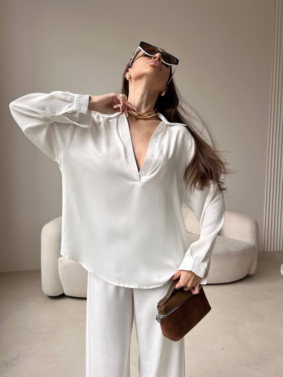 стильные костюмы,костюм белый,брючный костюм с мантией,комплект костюм,шелковый костюм