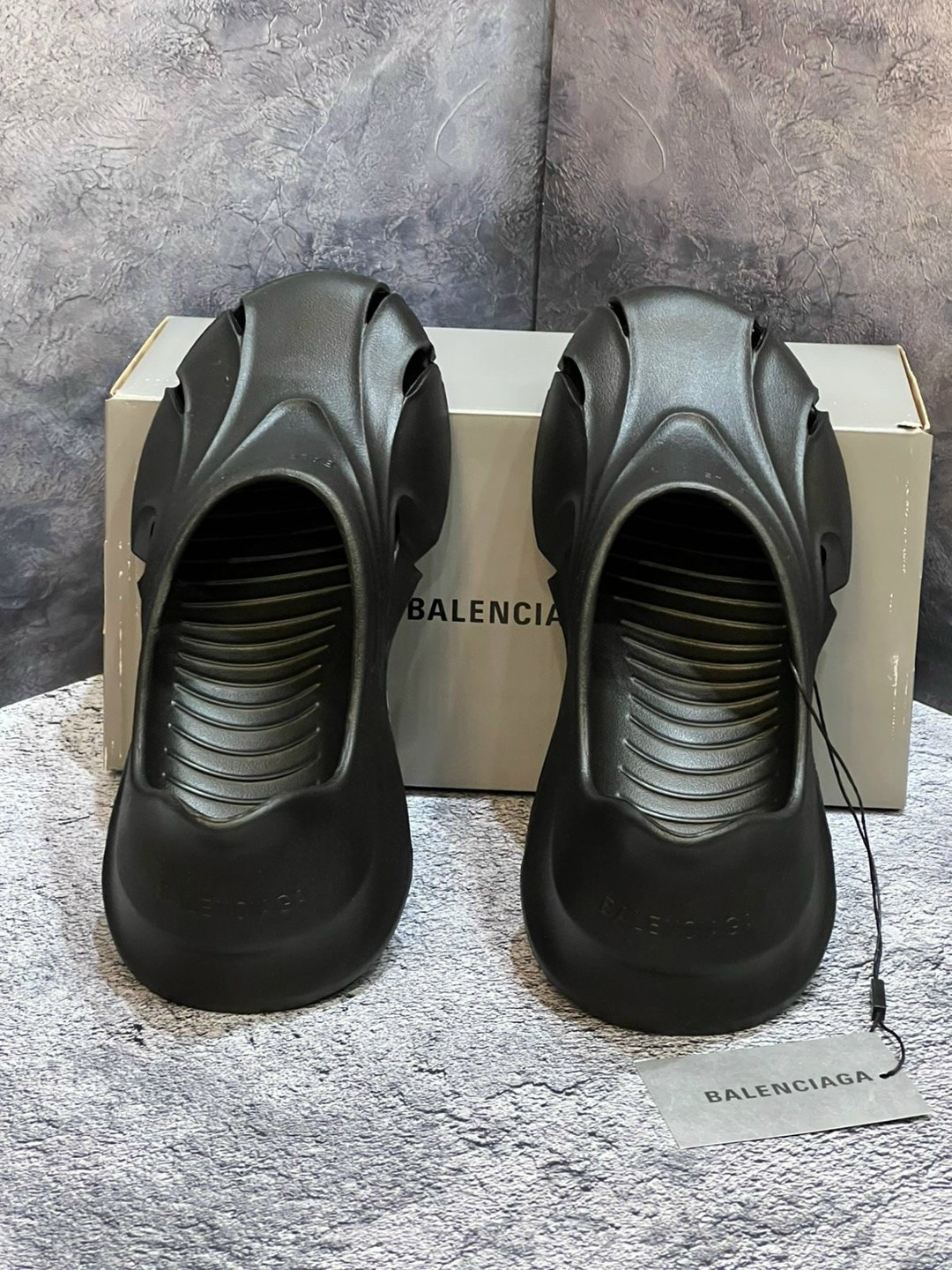 шлепанцы balenciaga,сандалии balenciaga,тапочки balenciaga,сабо balenciaga,шлепанцы баленсиага