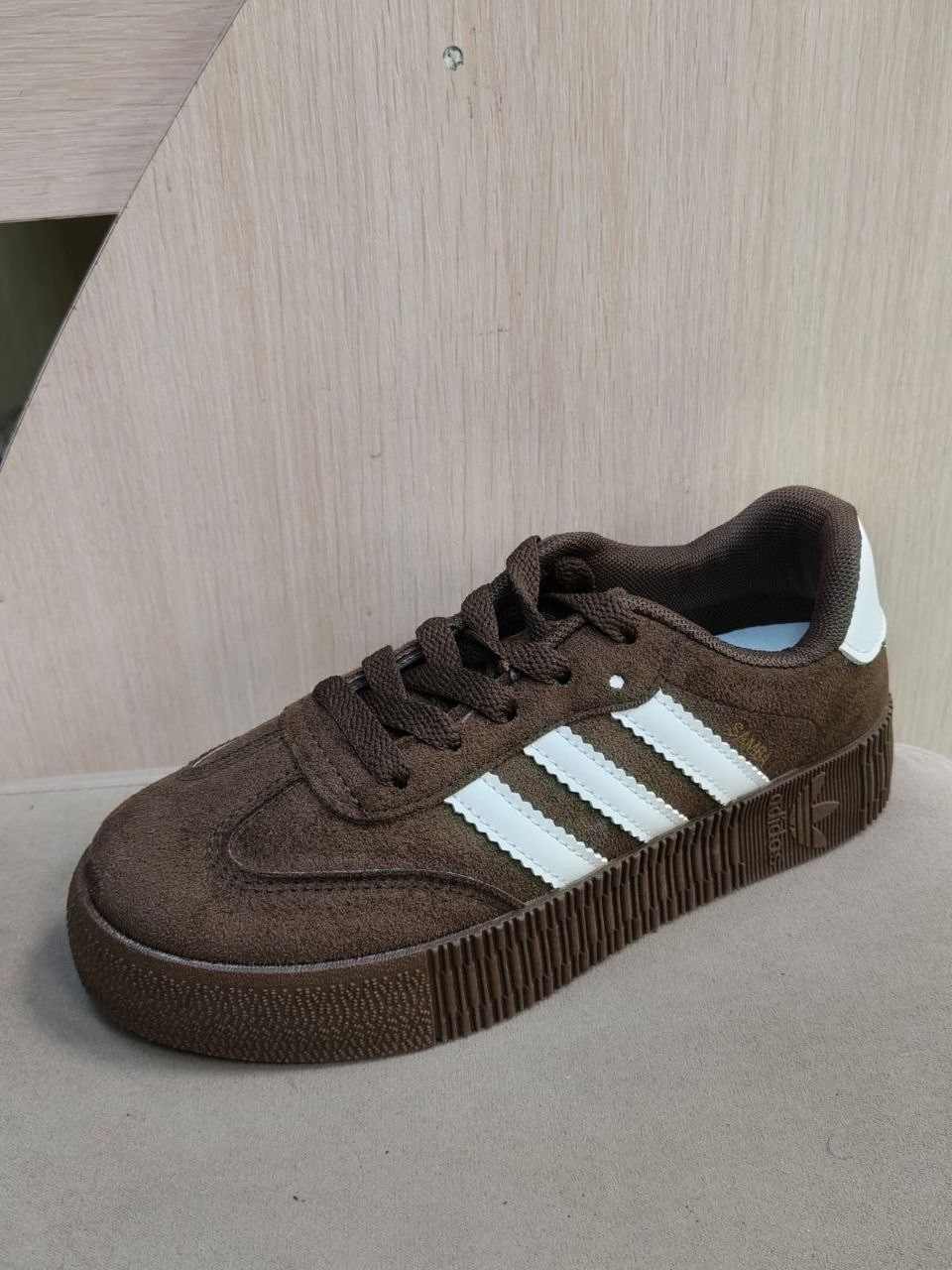 кроссовки женские,кроссовки женские белые,,белые кроссовки,кроссовки модные