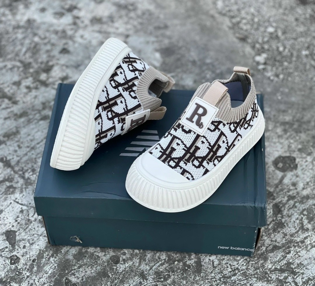 ,кроссовки женскиe,белые кроссовки,спортивная , для малышей