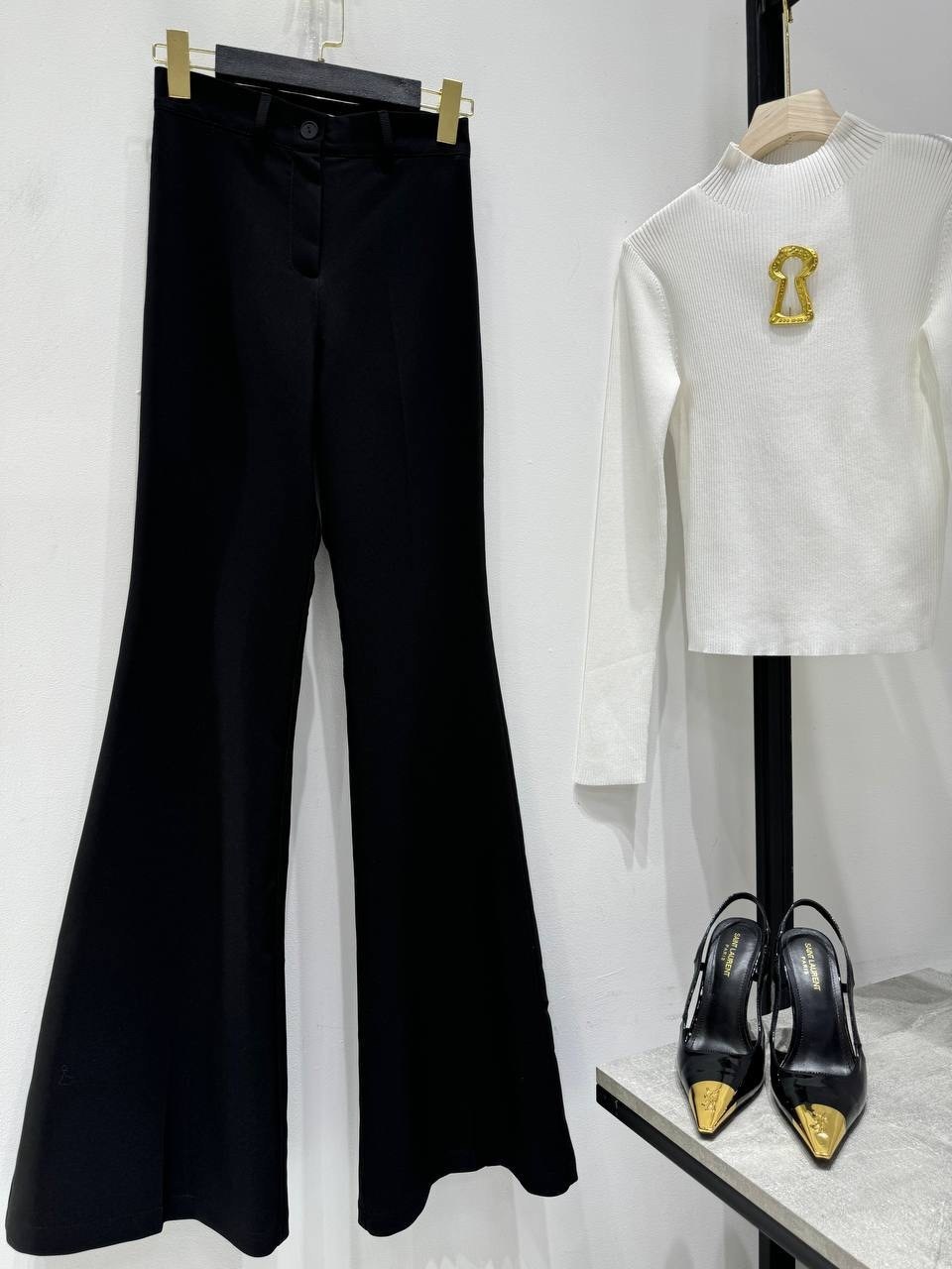 брюки клеш,кожаные брюки клеш,костюм с брюками клеш,женские брюки клеш,брюки кожаные