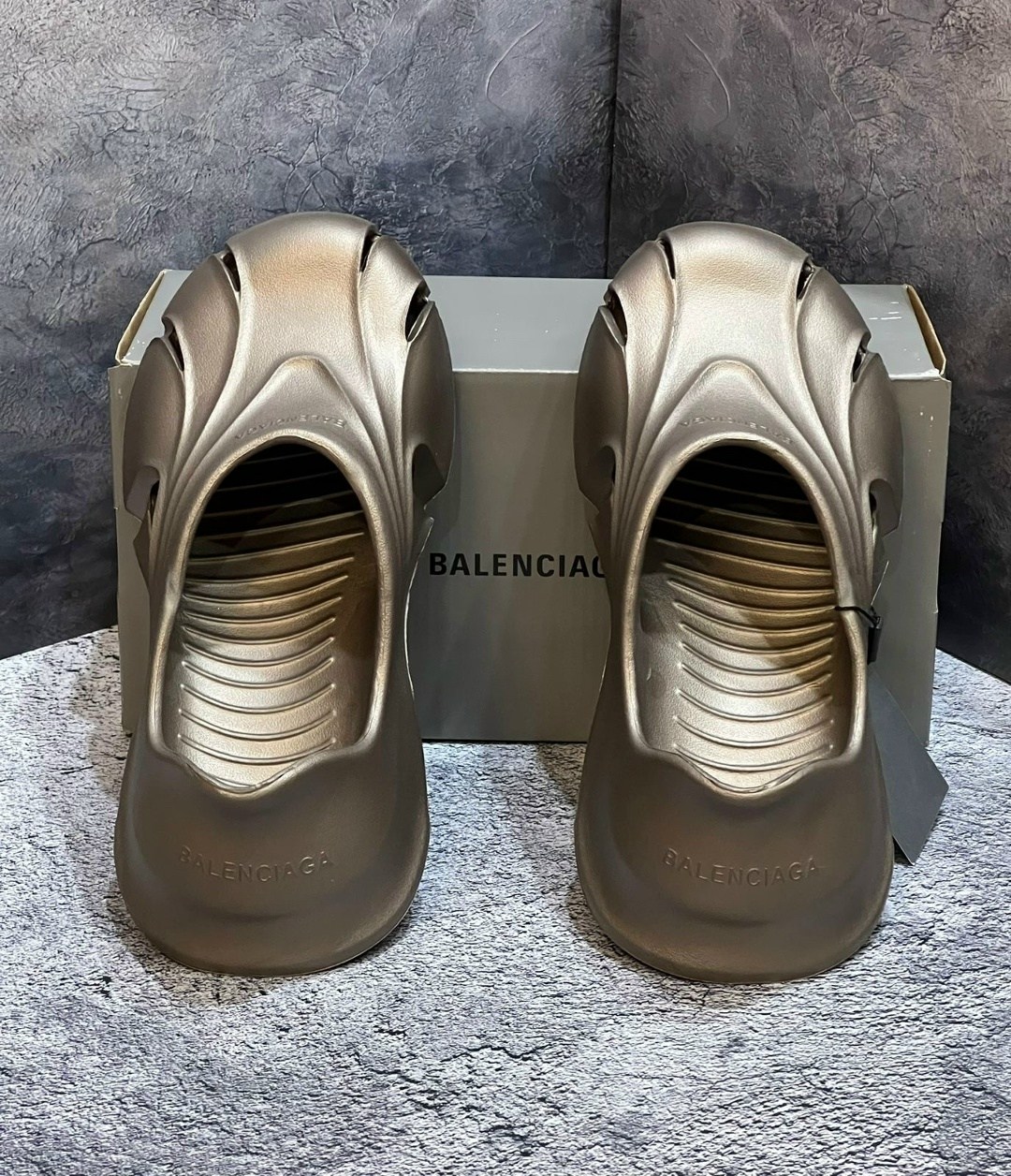 шлепанцы balenciaga,сандалии balenciaga,тапочки balenciaga,сабо balenciaga,шлепанцы баленсиага