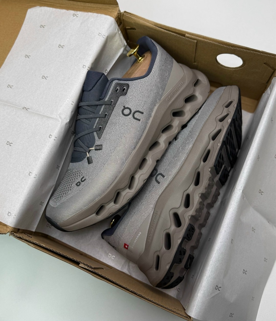 on cloudtilt кроссовки,кроссовки on cloudtilt серебристый серый,мужские кроссовки,кроссовки cloudtilt "cinder/sand" on running,кроссовки