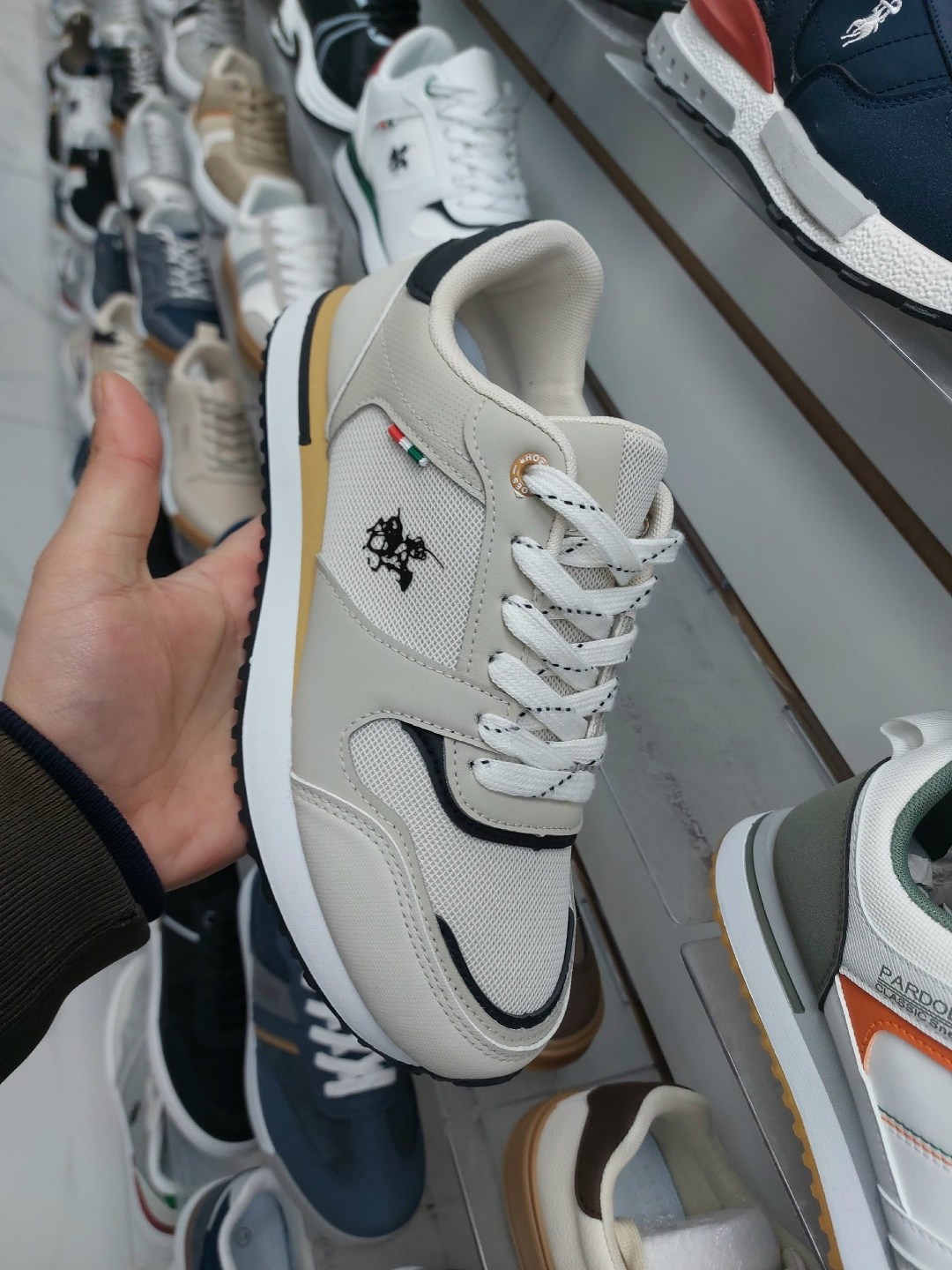 ,спортивная ,мужские кроссовки,баскетбольная ,классические кроссовки