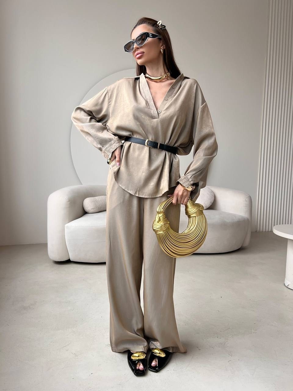 стильные костюмы,костюм белый,брючный костюм с мантией,комплект костюм,шелковый костюм