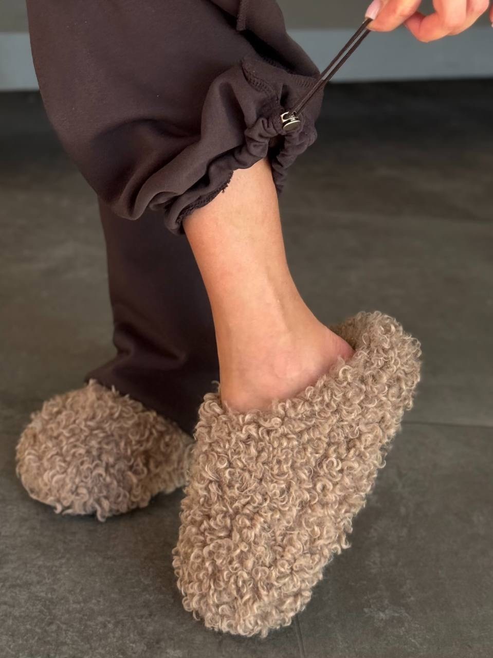 костюм бежевый,брючный костюм,велюровый костюм,женский костюм,спортивный велюровый костюм