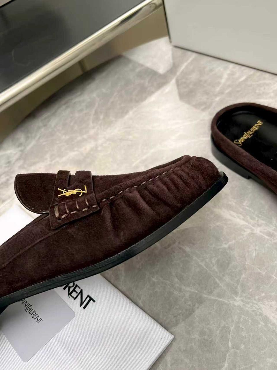 ,лоферы замшевые,замшевые лоферы brunello cucinelli,мужские замшевые лоферы,лоферы мужские