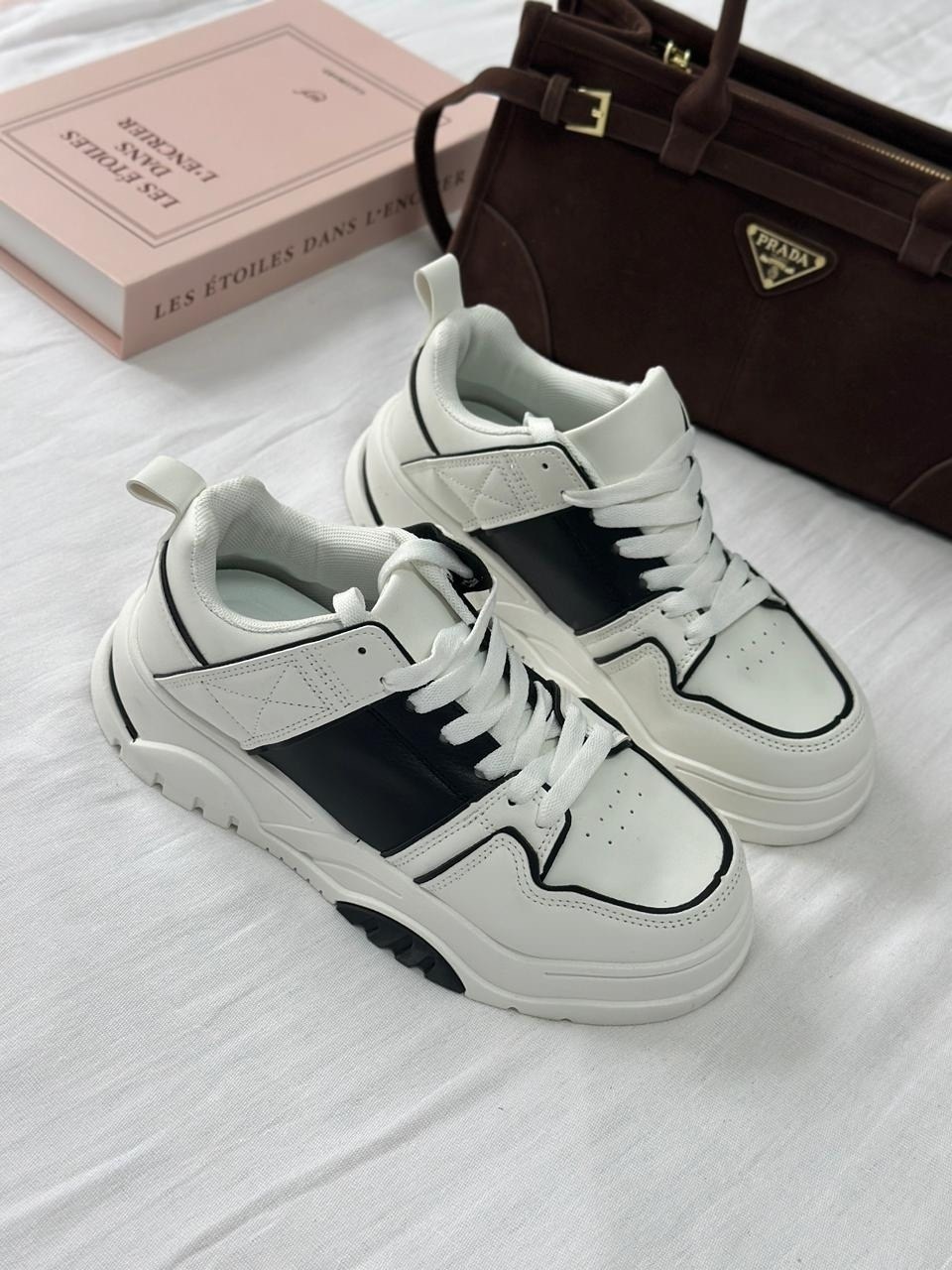 ,кроссовки женские,кроссовки модные,стильные кроссовки,кроссовки женские модные