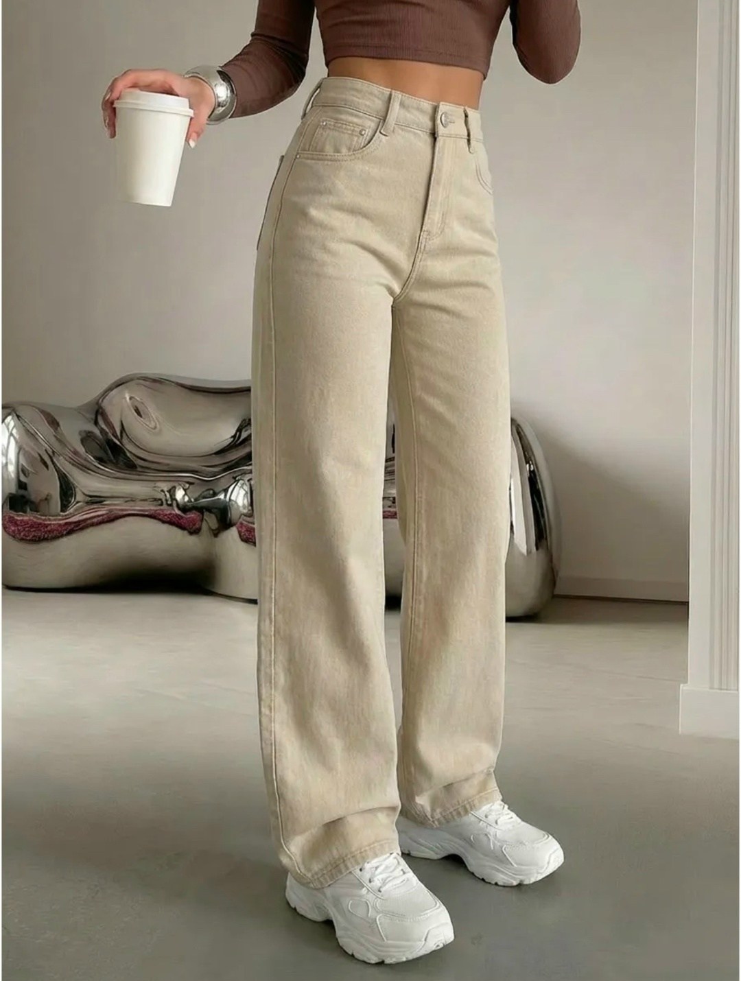 бежевые джинсы,светлые брюки,женские джинсы,джинсы широкие,джинсы женские широкие