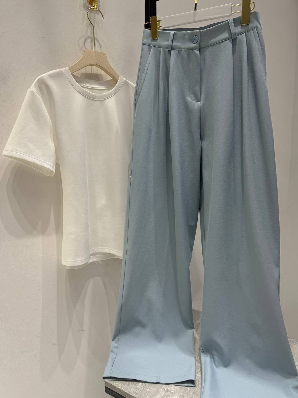 белые брюки палаццо,брюки палаццо,брюки палаццо 2026,широкие брюки