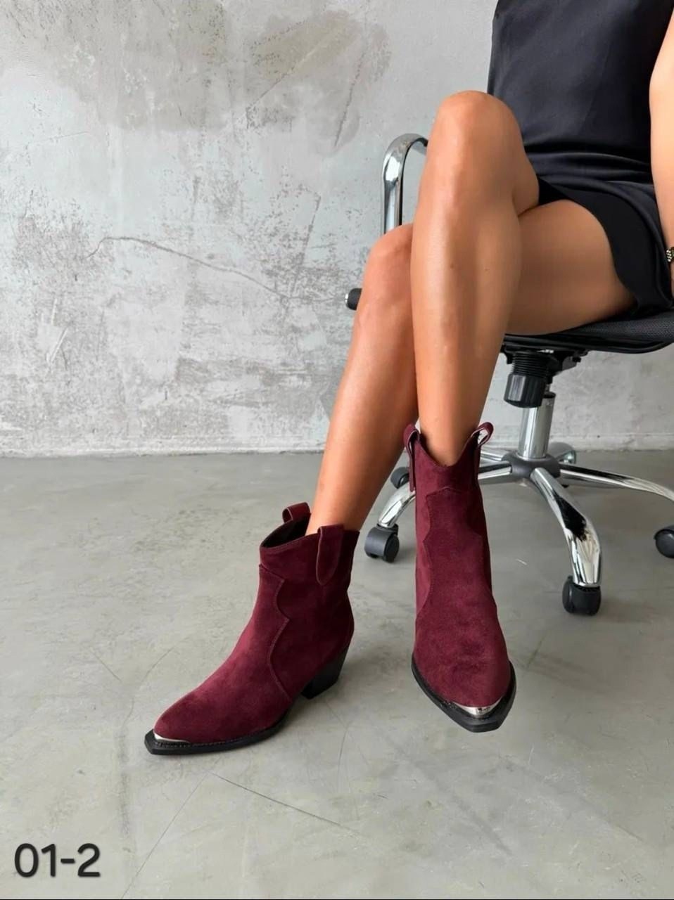 ботинки казаки замшевые демисезонные на каблуке бордовые,ботинки зара казаки бордовые женские,замшевые ботильоны,ботильоны женские,сапоги казаки натуральная замша демисезонные на каблуке