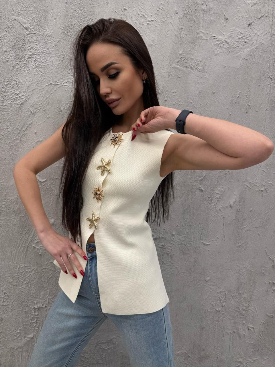 женская кофта,трикотажная жилетка,бордовая жилетка,жилет женский,жилет женская вязаная