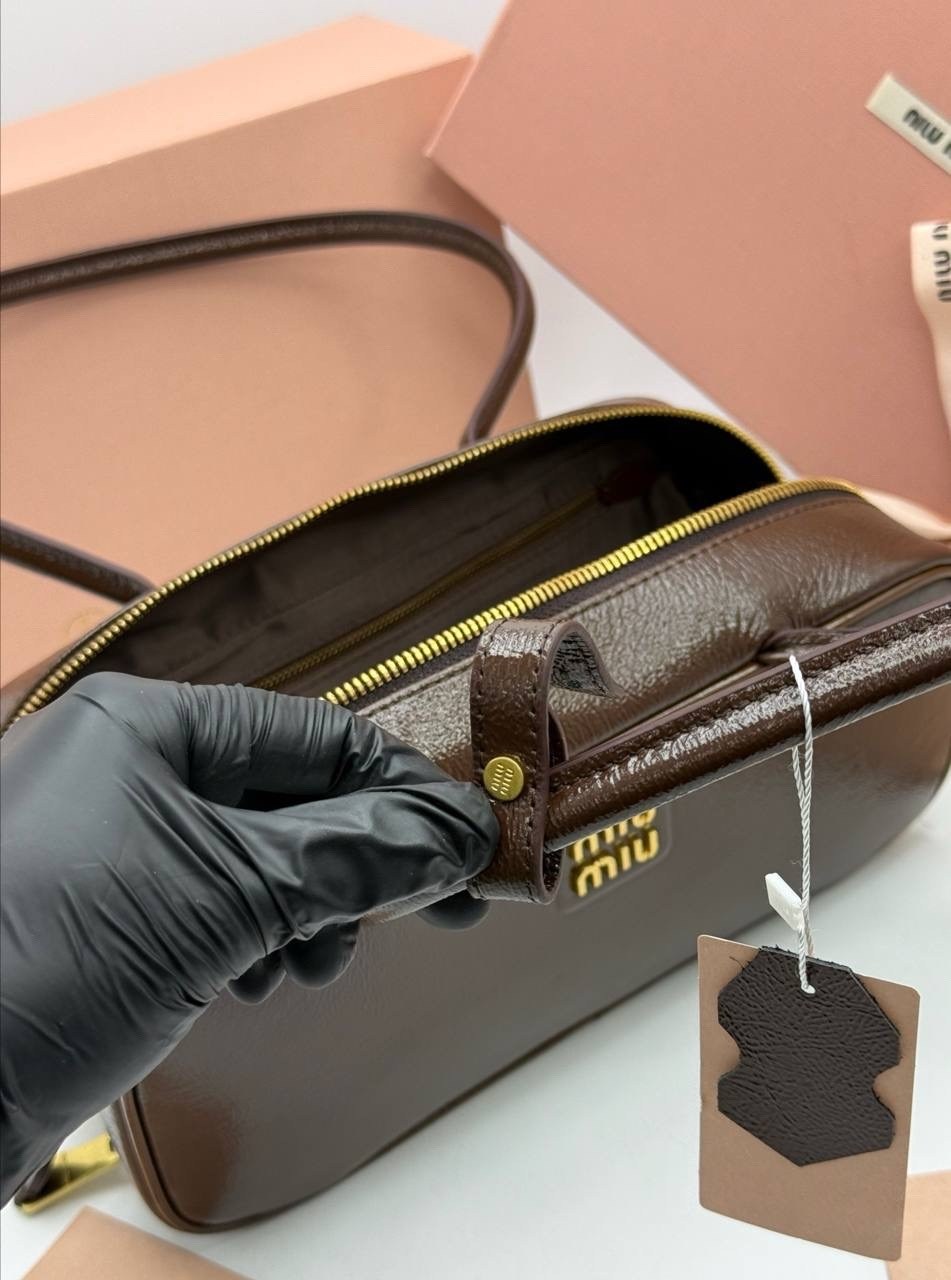 сумка miu miu коричневая,сумка женская miu miu,сумка miu miu,женская шоколадная кожаная сумка miu miu arcadie,сумка миу миу