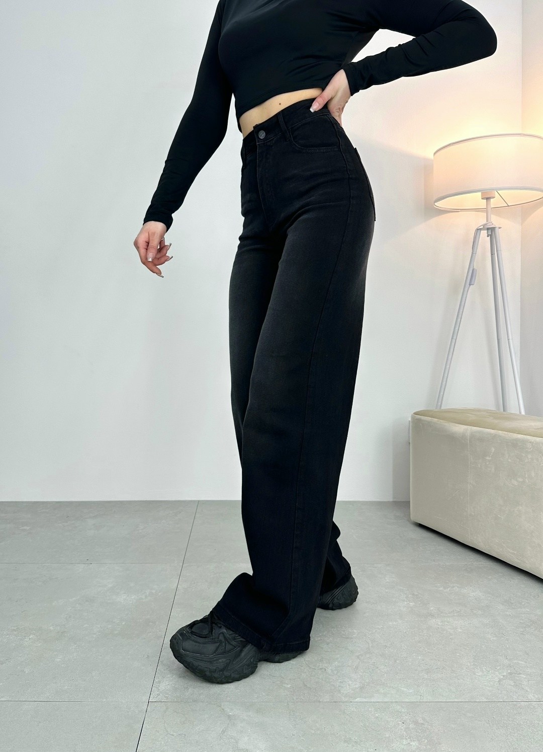 джинсы женские,джинсы клеш женские,черные джинсы женские,джинсы клеш женские с высокой талией темно-серого цвета,джинсы женские широкие
