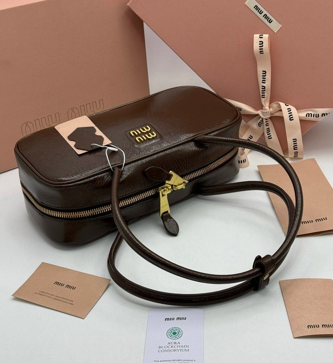 сумка miu miu коричневая,сумка женская miu miu,сумка miu miu,женская шоколадная кожаная сумка miu miu arcadie,сумка миу миу