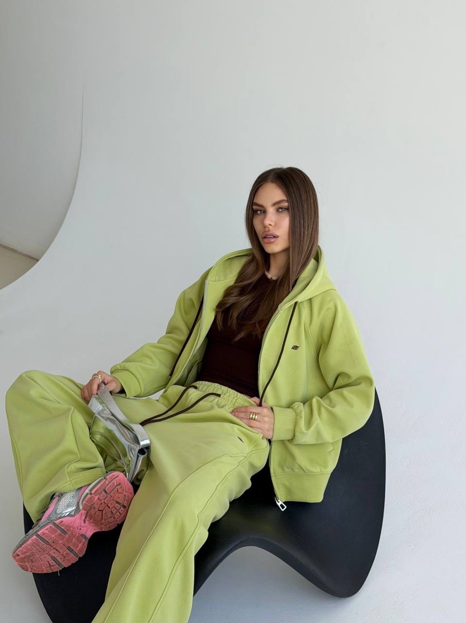 широкие брюки,брюки спортивные,костюм спортивный женский,брюки трикотажные,штаны модные