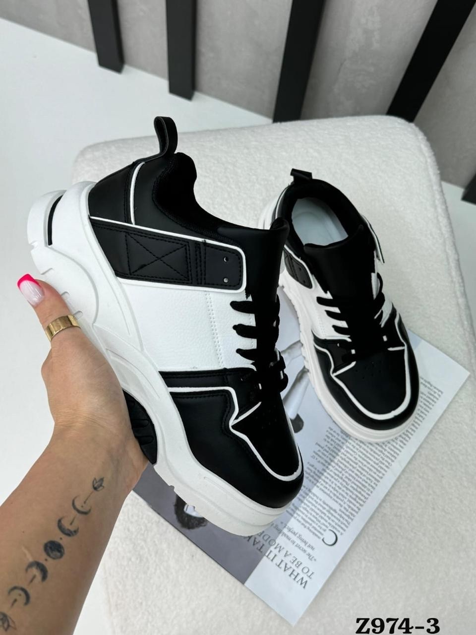 кроссовки женскиe,,кроссовки для женщин,кроссовка,кроссовки модные