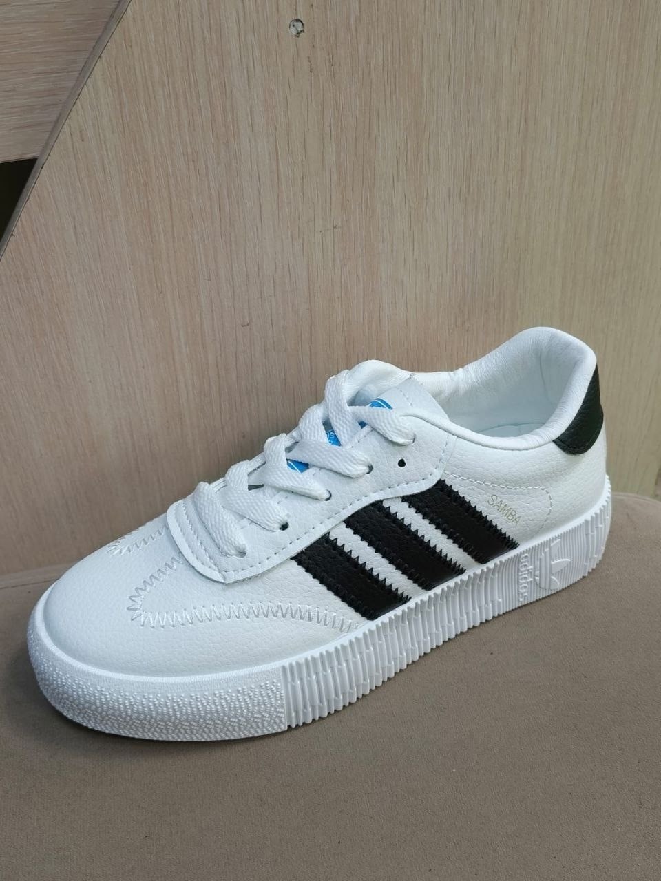 кроссовки женскиe,,белые кроссовки,кроссовки женские белые,кроссовки кроссовки женские