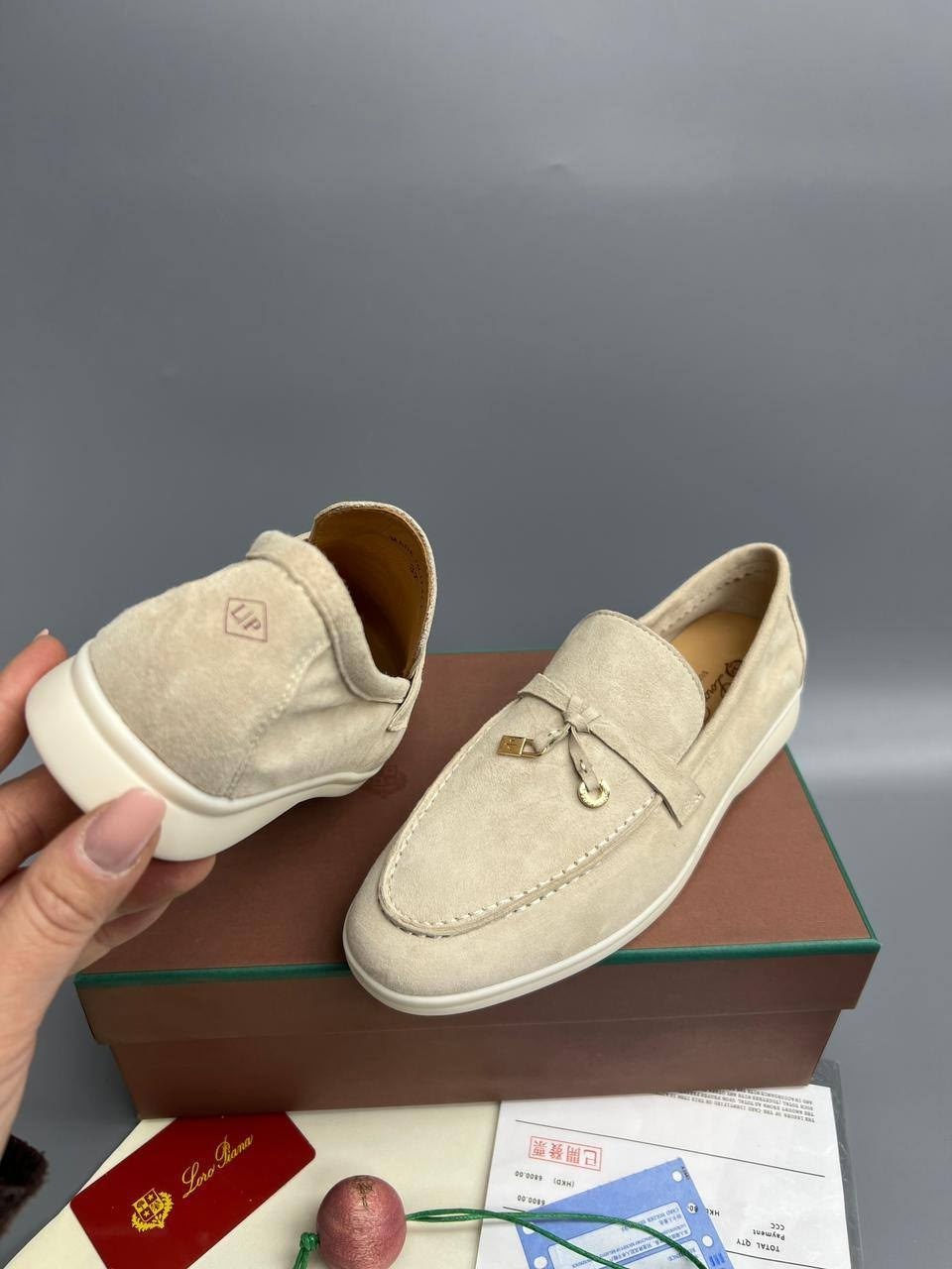 лоферы женские loro piana,замшевые лоферы loro piana,лоферы loro piana,замшевые лоферы loro piana женские,женские лоферы loro piana new collection замшевые светло-бежевые